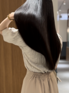  [髪の広がりを抑える]あなたに必要なのは縮毛矯正？髪質改善？セルフ診断でチェック