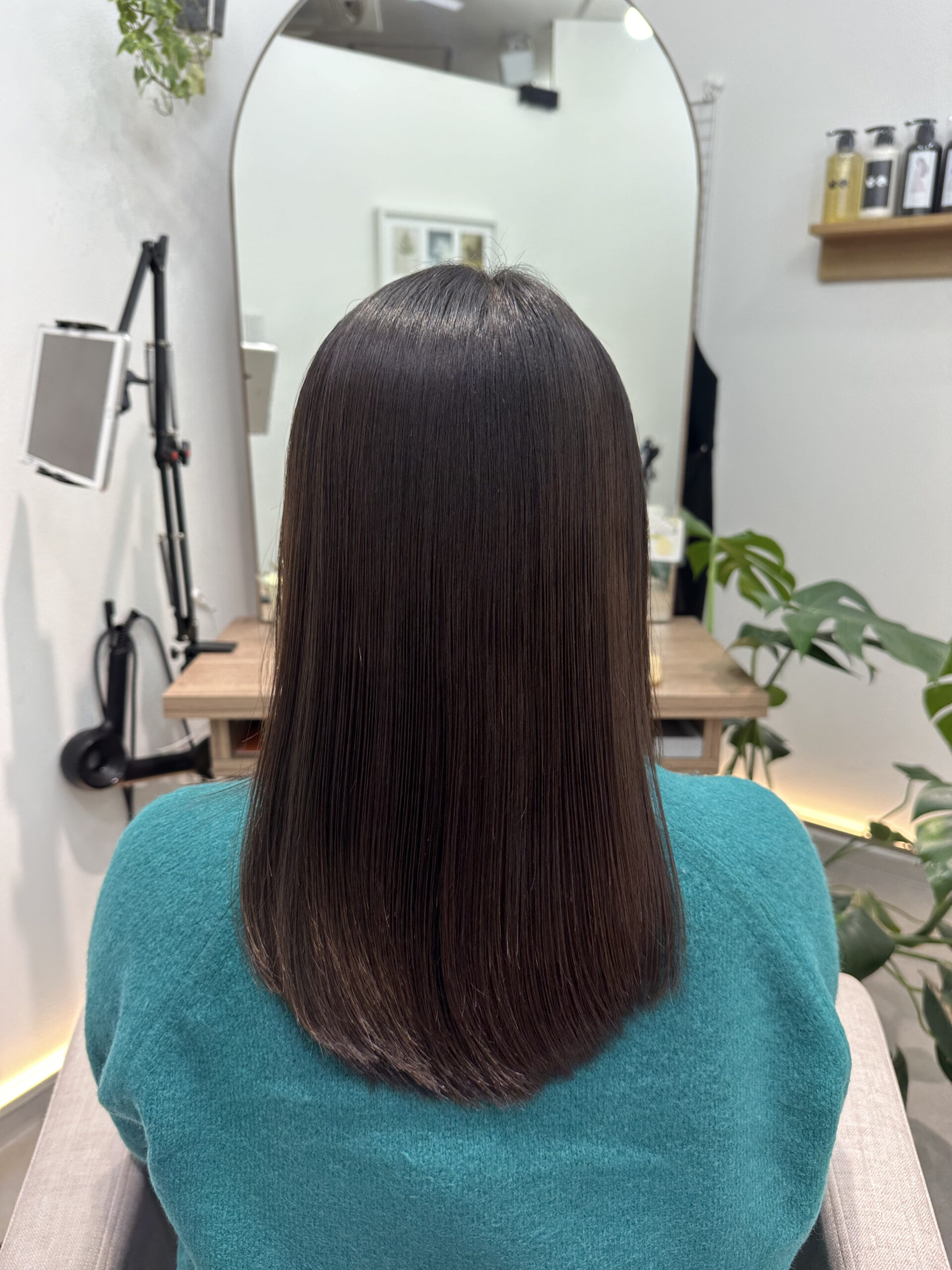 【ダメージヘア改善】美容室でのケアやホームケアについて解説