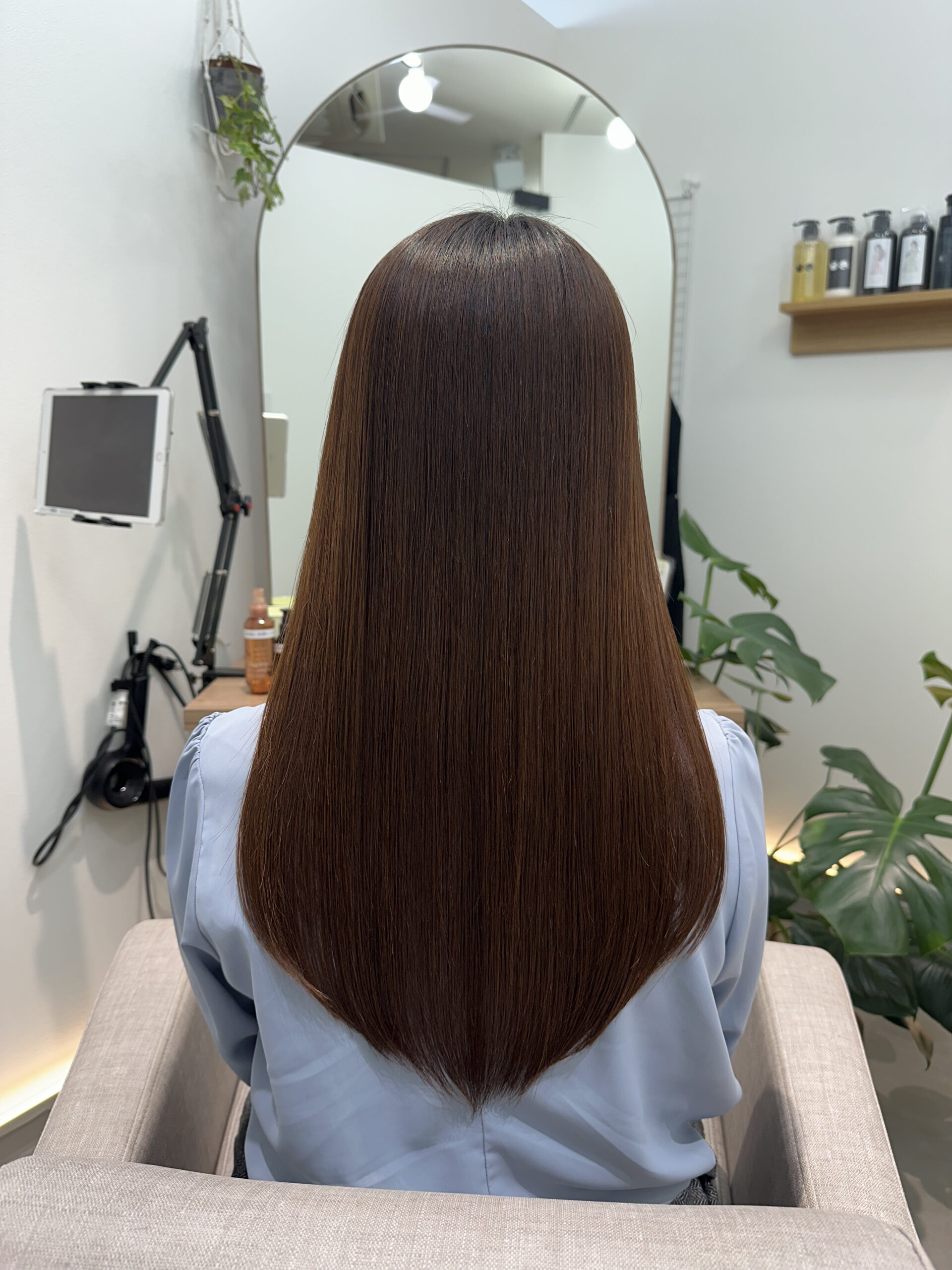 縮毛矯正は髪が痛む？ダメージの原因を美容師が詳しく解説